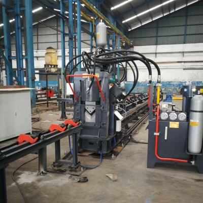 กว้างหลุม 26 มิลลิเมตร 3 หัวเจาะ CNC มุมเจาะ / เครื่องตัด