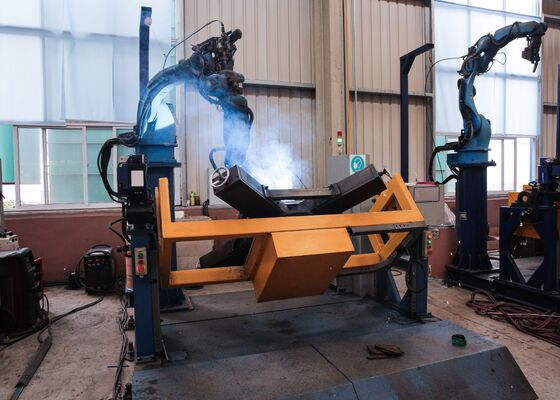 6-Axis Tower Foot CO2  Welding Robot Equipped With Laser Weld Seam Tracker