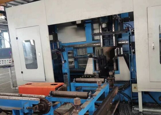 อุตสาหกรรมการก่อสร้างสะพาน CNC Beam Drilling And Sawing Machine Line สําหรับเหล็กช่อง
