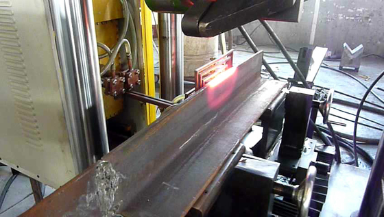 รุ่น HQ250-700 เครื่องทําความร้อนและบิดเหล็กมุม CNC