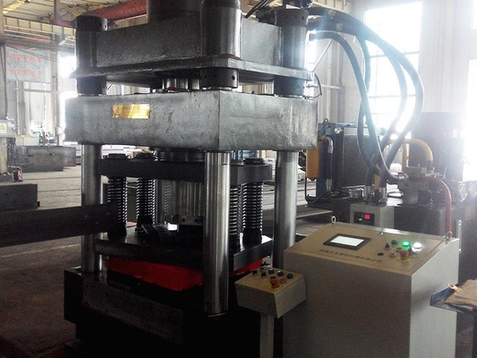 QJ25 CNC เครื่องตัดมุมไฮดรอลิกกับหมุนของหม้อตัดมุม