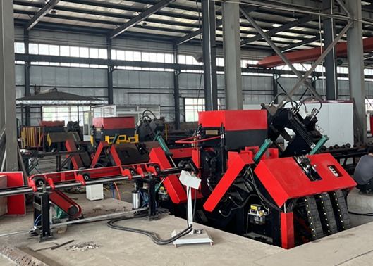 เครื่องจักรผลิตเส้นมุม CNC อัตโนมัติประสิทธิภาพสูงสำหรับเจาะและปั๊มเหล็กฉากขนาดใหญ่