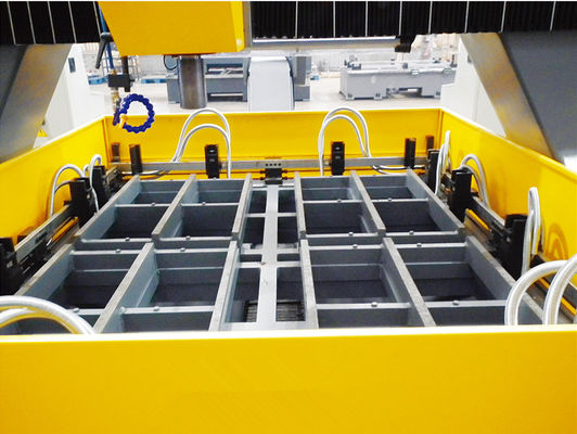 เครื่องเจาะแผ่น CNC ป้อนมอเตอร์เซอร์โว 1500×8000 มม. ขนาดชิ้นงานสูงสุดสำหรับขนาดและความหนาของแผ่นต่างๆ