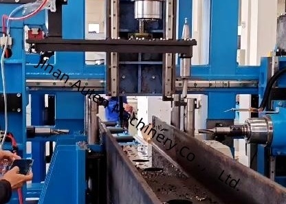 เครื่องเจาะและแตะ H Beam CNC 3 มิติ พร้อมนิตยสารเครื่องมือ 3 ชุด Φ10 หน่วยทำเครื่องหมายไฮดรอลิก ขนาดตัวอักษร