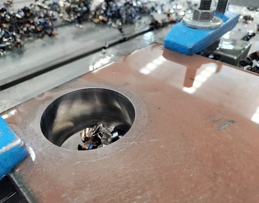 เครื่องบดแผ่น CNC ความแข็งแรงสูง ความเร็วสูง เครื่องบดแผ่น CNC ด้วยการควบคุม servo
