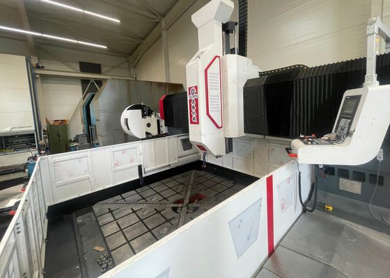 2000x2000mm ขนาดชิ้นงาน เครื่องเจาะ CNC ความเร็วสูง สําหรับแผ่นและแผ่นท่อ