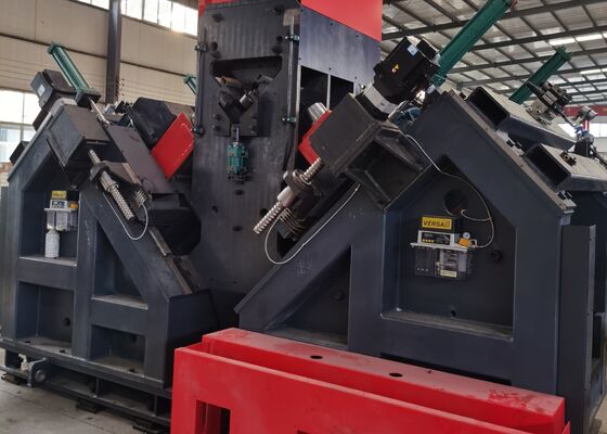 เครื่องจักรเจาะทำเครื่องหมายและทำมุม CNC อุตสาหกรรมแบบแกนเรียว BT40 พร้อมระบบระบายความร้อนแบบอะตอมไมซ์