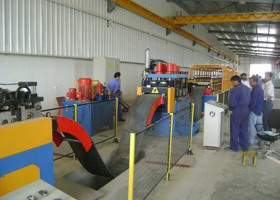 รถไฟฟ้าสองคลื่น Guardrail Cold Bending รอลเลอร์เครื่องปั้น ≤500mm ความกว้างสเตย์