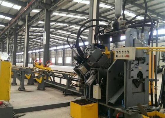 รูปแบบ JNC2020 Cnc Angle Punching Shearing Production Line ขนาดรวม 32x7x3m
