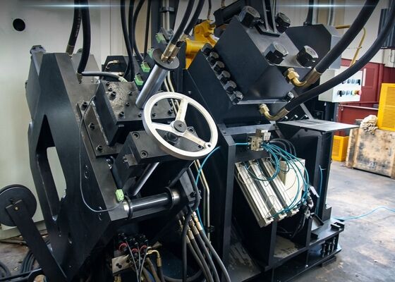 วิธีการปรับปรุงอากาศหลายแบบ CNC Angle Steel Processing Line With Punching Shearing Marking Functions