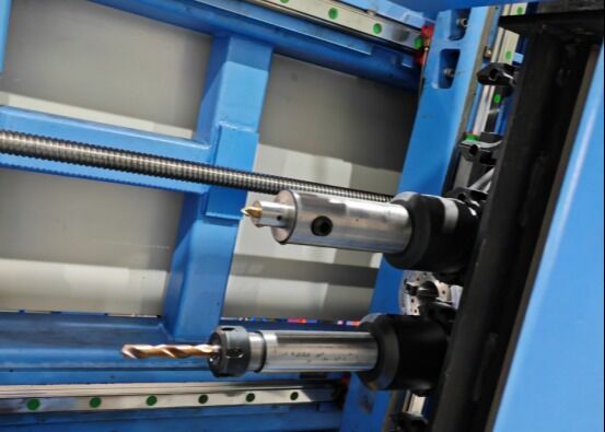 40mm Max ขนาดเจาะ CNC ความเร็วสูง H Beam เครื่องเจาะสําหรับช่องส่วน