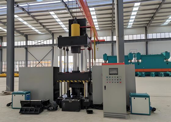 เครื่องบิด CNC ความร้อน 3 แกน สําหรับแผ่นมุมที่มีการควบคุมไฮดรอลิก