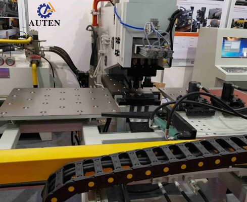 เครื่องเจาะเครื่องหมายเจาะแผ่น CNC ที่มีประสิทธิภาพ ด้วยการบูรณาการ CAD / CAM