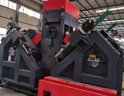 200m / นาที ความเร็วการตัดของเจาะ CNC มุม สายการผลิตเจาะเหล็กสําหรับหอคอย lattice