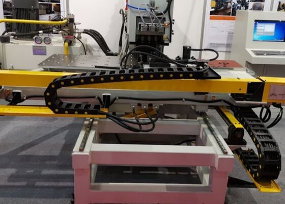 เครื่องเจาะแผ่น CNC พร้อมเส้นผ่านศูนย์กลางการเจาะสูงสุด 50 มม. และเรียว BT50 สำหรับการเจาะแผ่นโลหะ