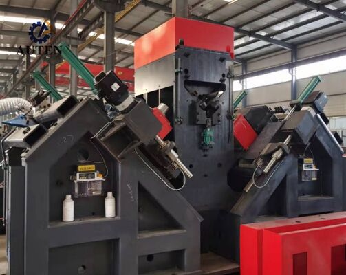 เครื่องเจาะและมาร์ค CNC รุ่น ADM2532 แกนสว่านเรียว BT40